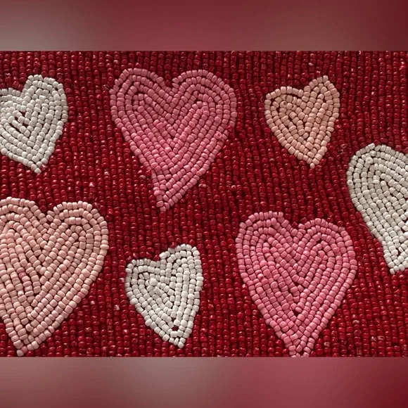 Red Beaded Heart Clutch - Picture 4 of 10